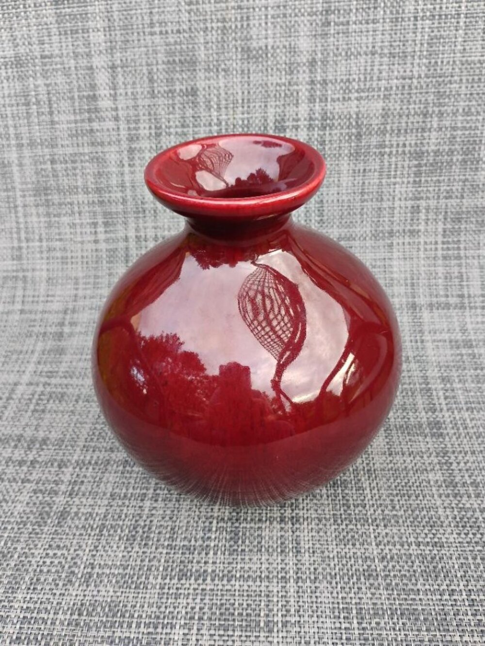 Haeger USA 1990 No. 4440 oxblood vase